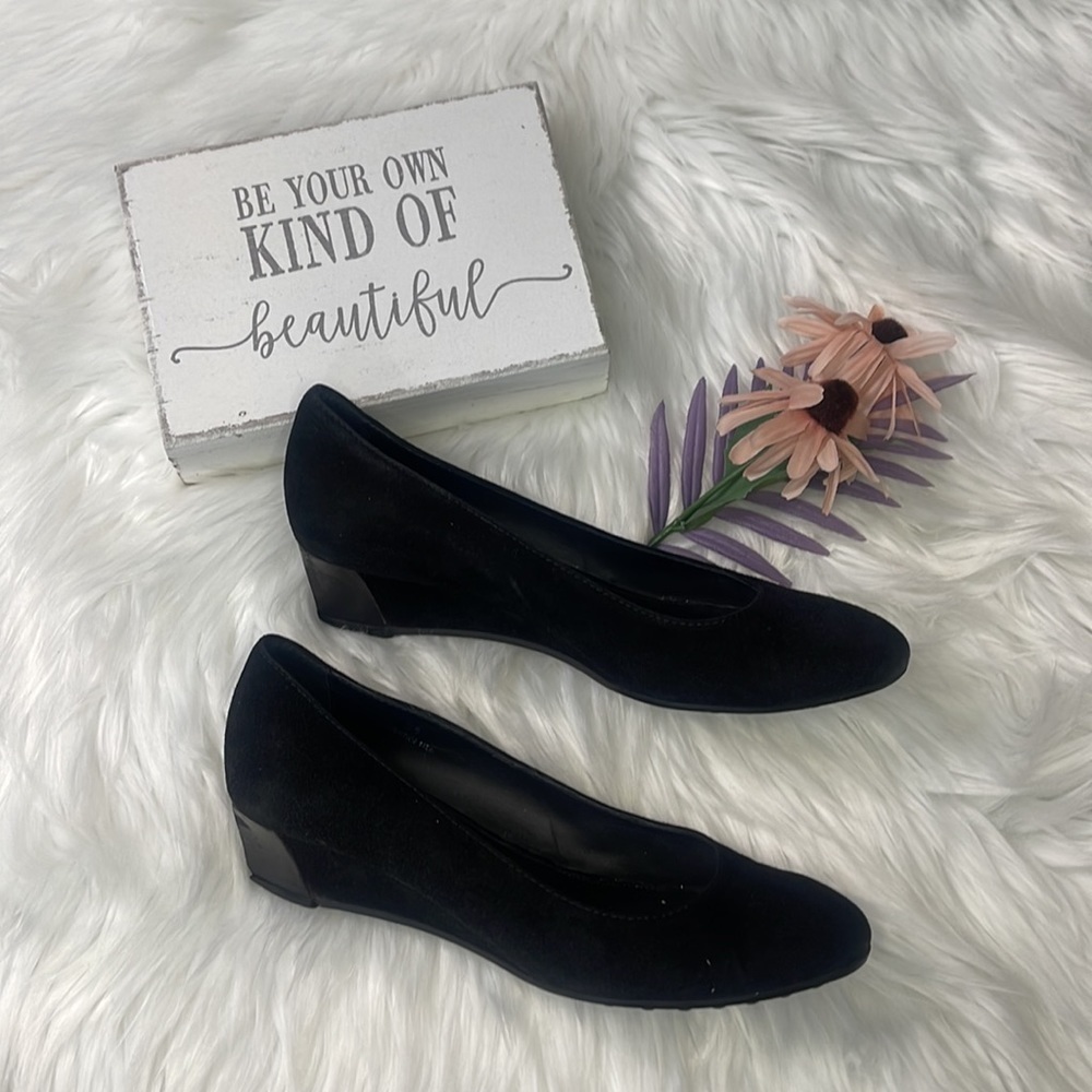 TODS Black Suede Heels - Picture 5 of 8